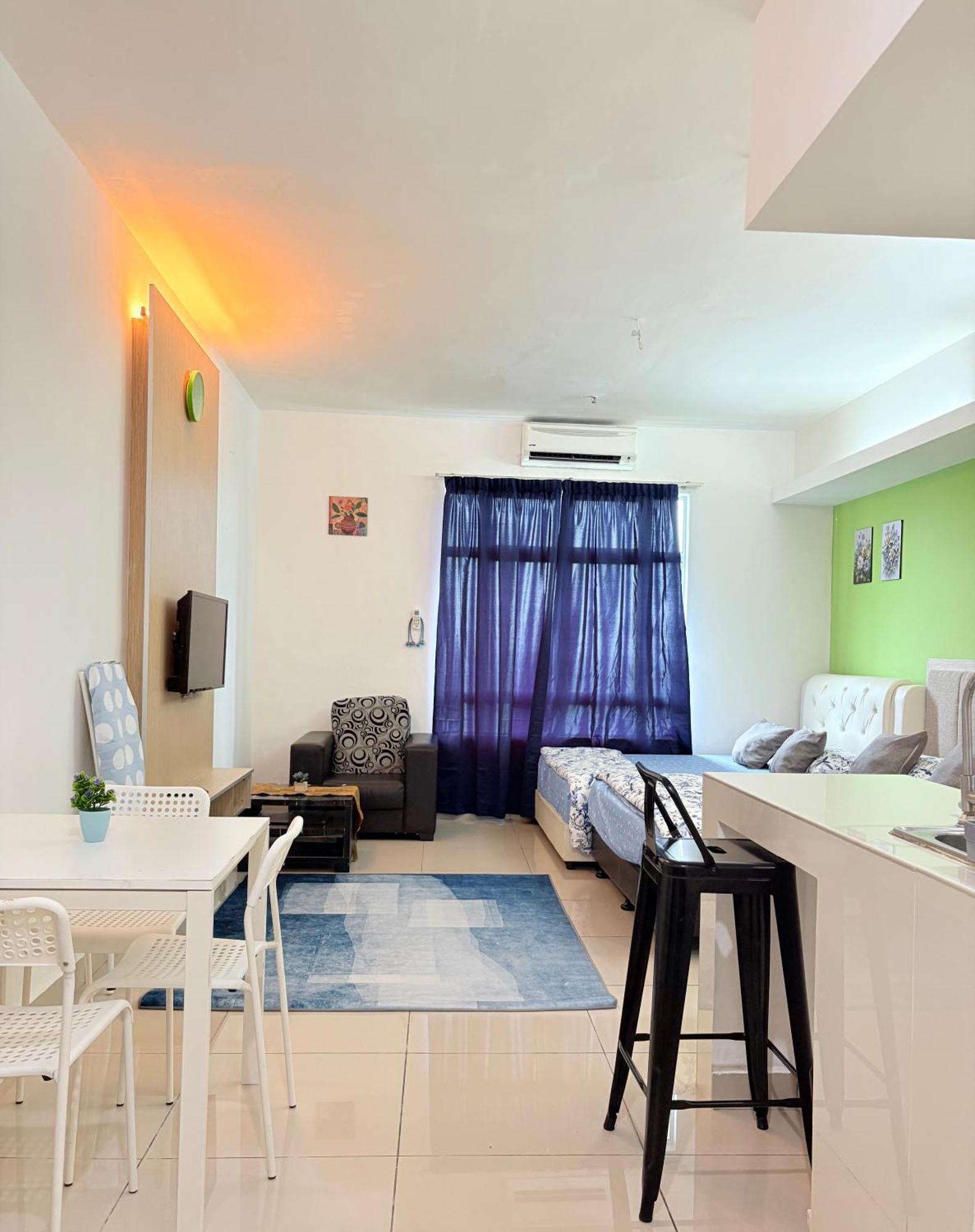 Private Viana Court Service 4 With Private Parking * Kota Bharu