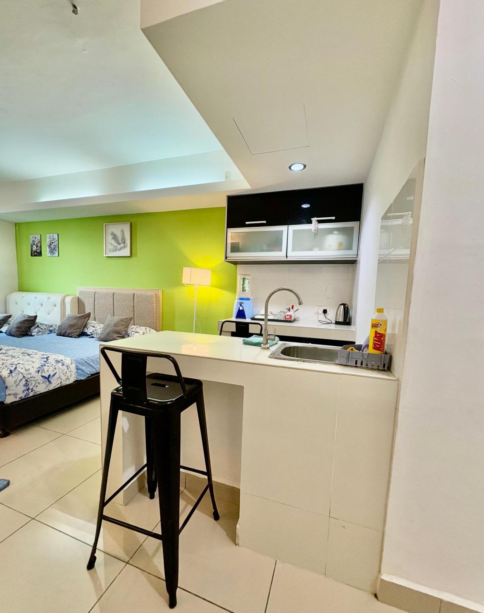 Private Viana Court Service 4 With Private Parking Apartment *